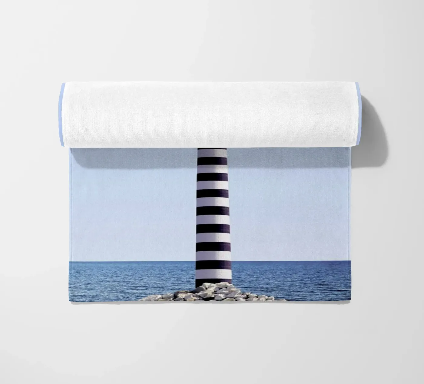 Lighthouse Strandtuch von Rupert Höller