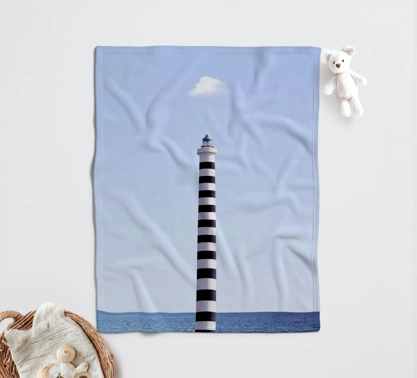 Lighthouse Fleecedecke von Rupert Höller