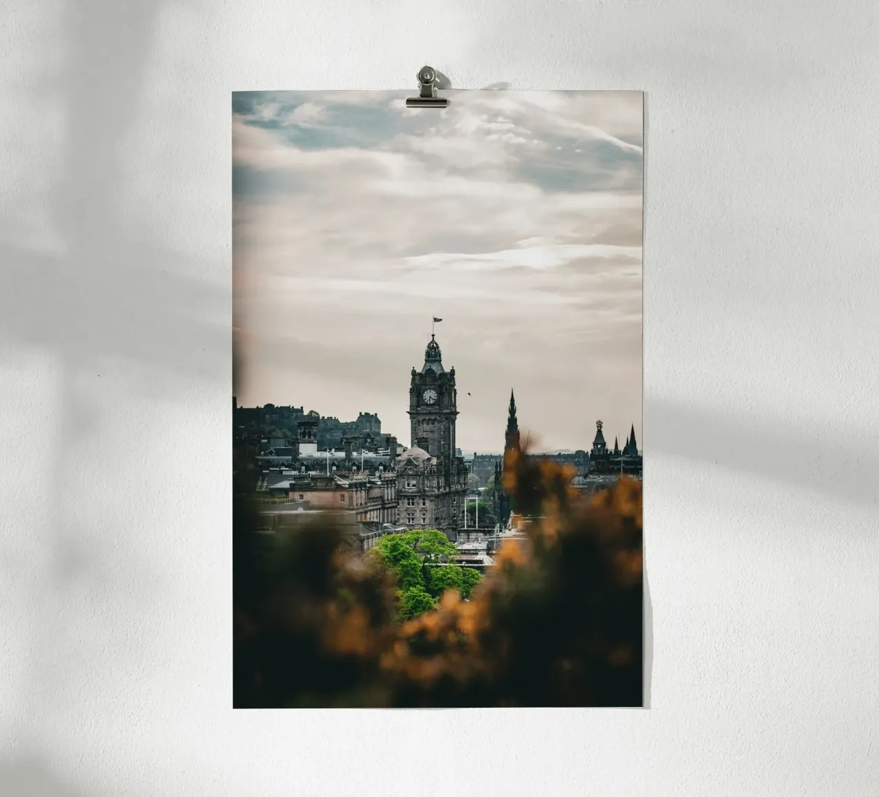 Il Balmoral, Edimburgo, Fotografia poster con telaio in plastica da Jule Shnc