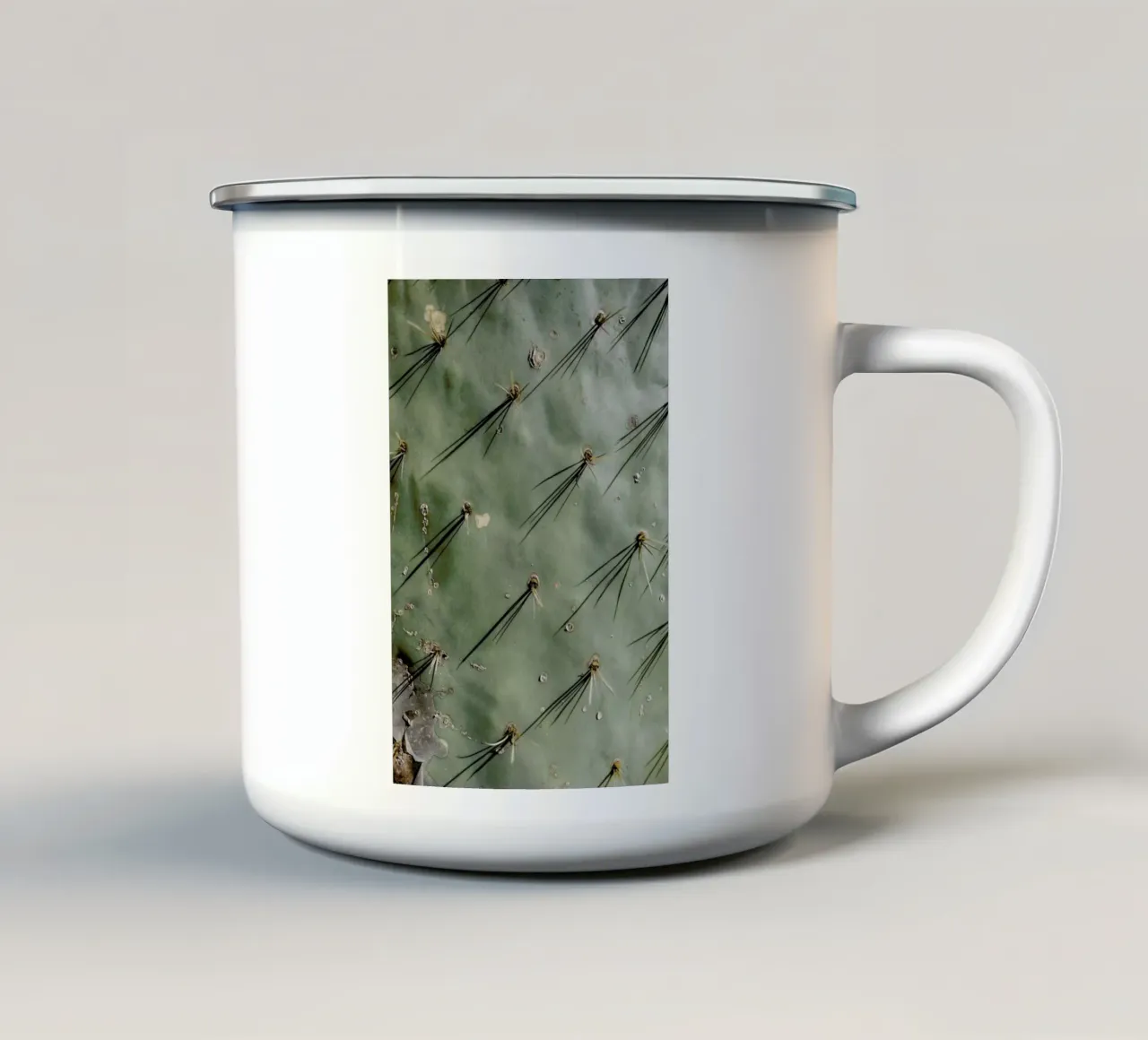 Prickle tazza in smalto da Chris Abatzis