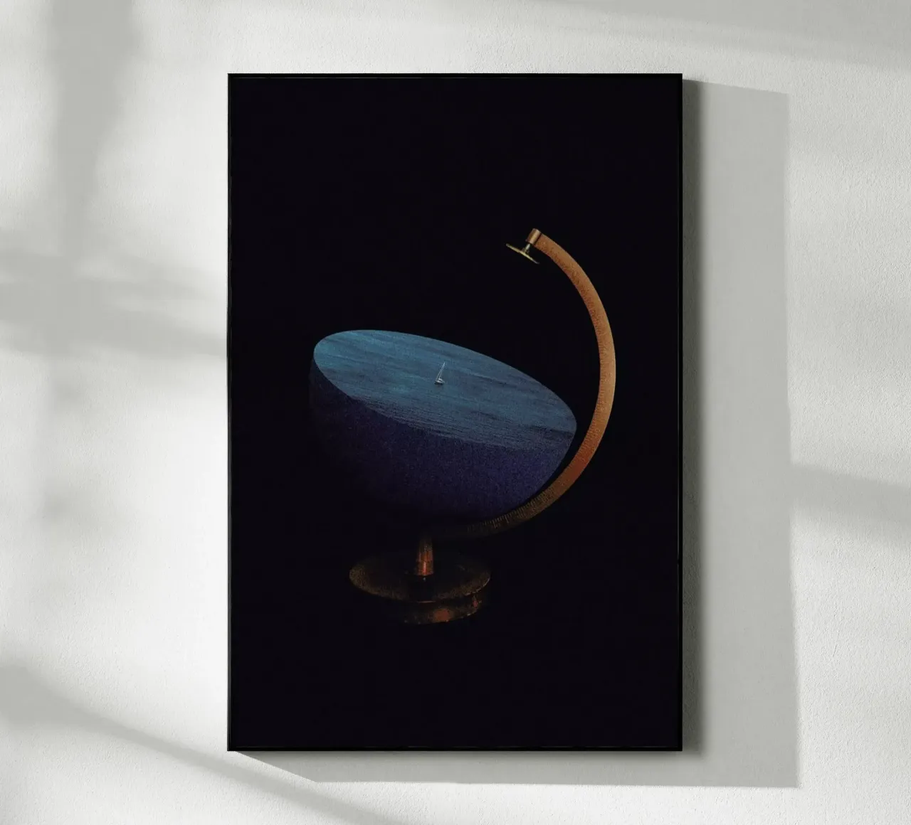 Semi Round Earth plexiglass da Maarten Léon