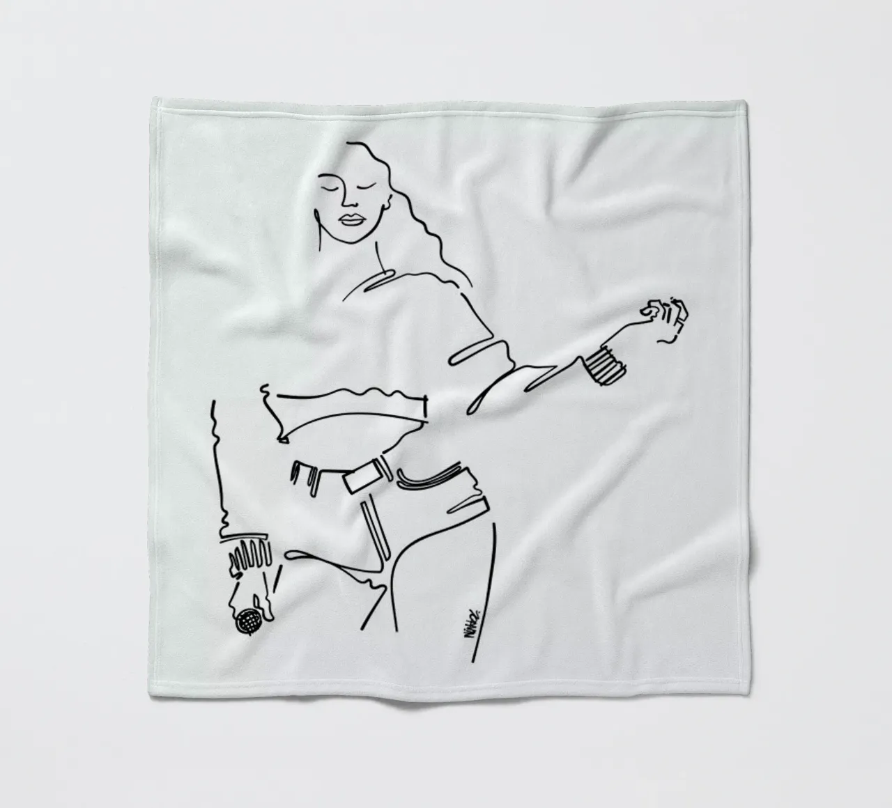 Save The Queen coperta in pile da Ninhol