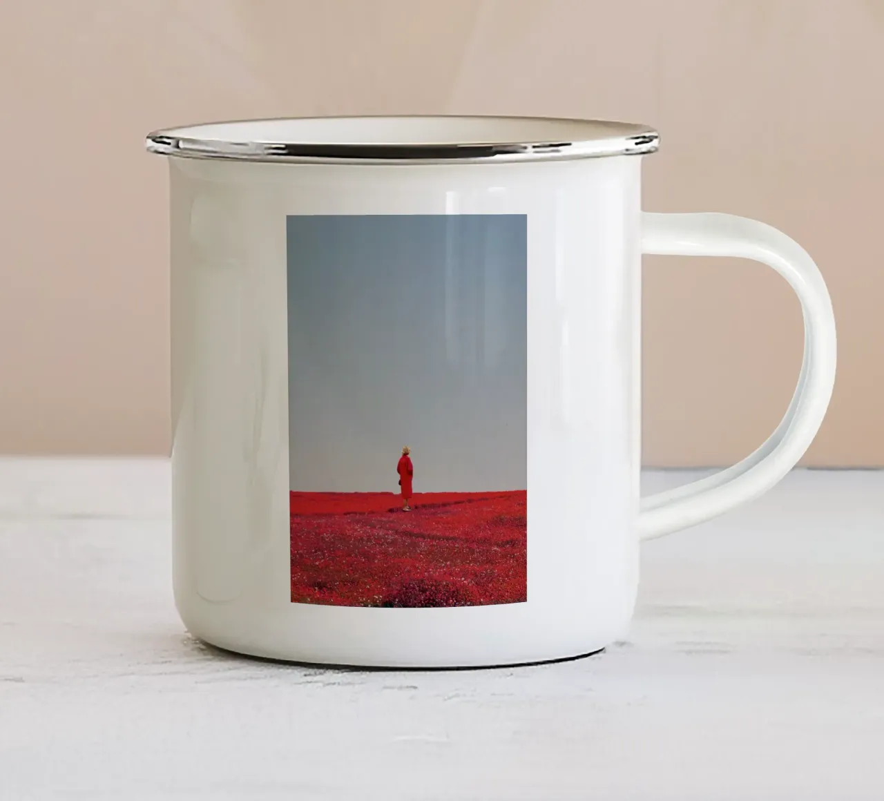 Everything was Red tazza in smalto da Frank Moth