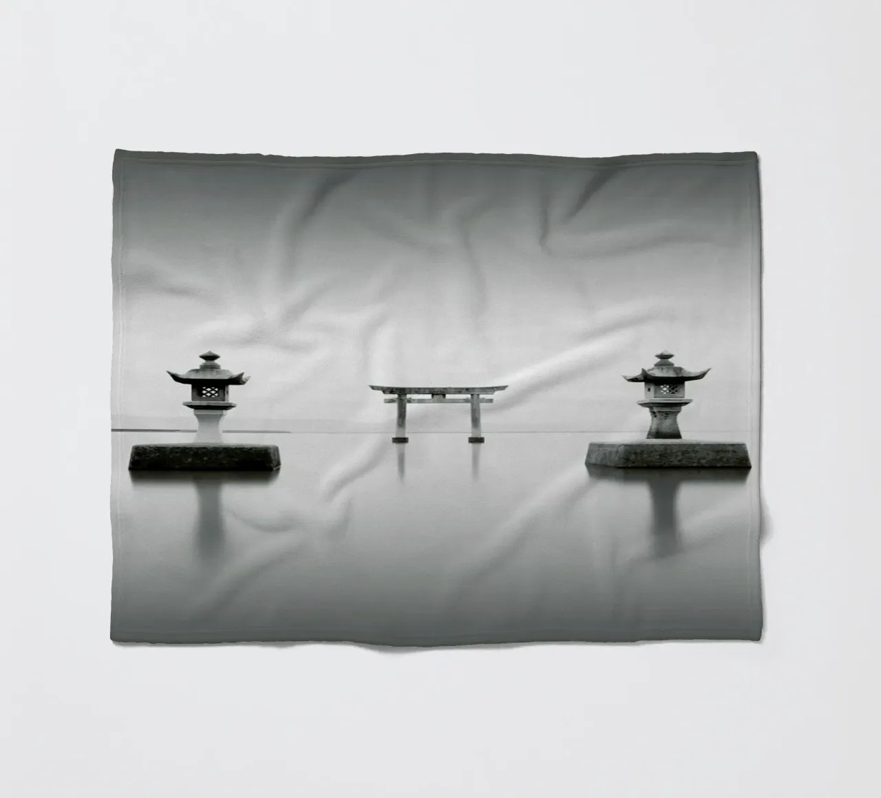 Einootsurugi Shrine I coperta in pile da Michael J. Reibert