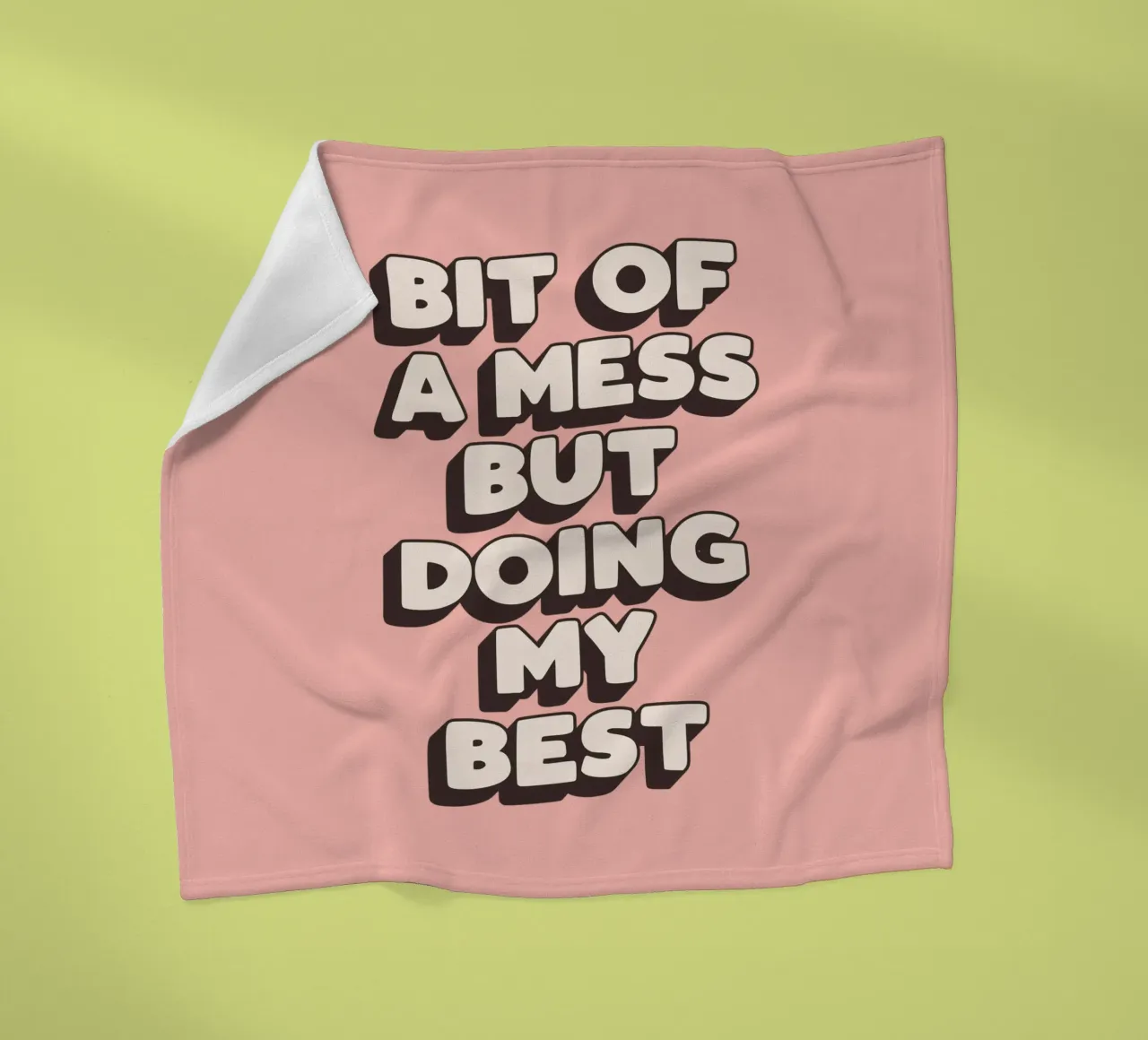 Imprimé typographique "Bit of a Mess But Doing my Best" (Un peu de désordre mais je fais de mon mieux) Peach Pink plaid polaire de THE MOTIVATED TYPE
