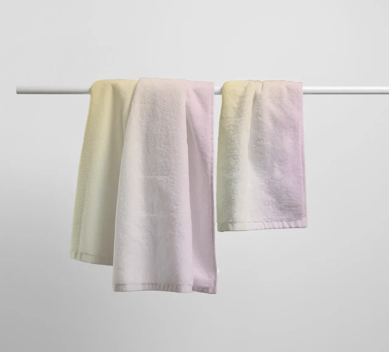 Zachte lentebloem met kleurverloop badhanddoek van Katja Stehle Design