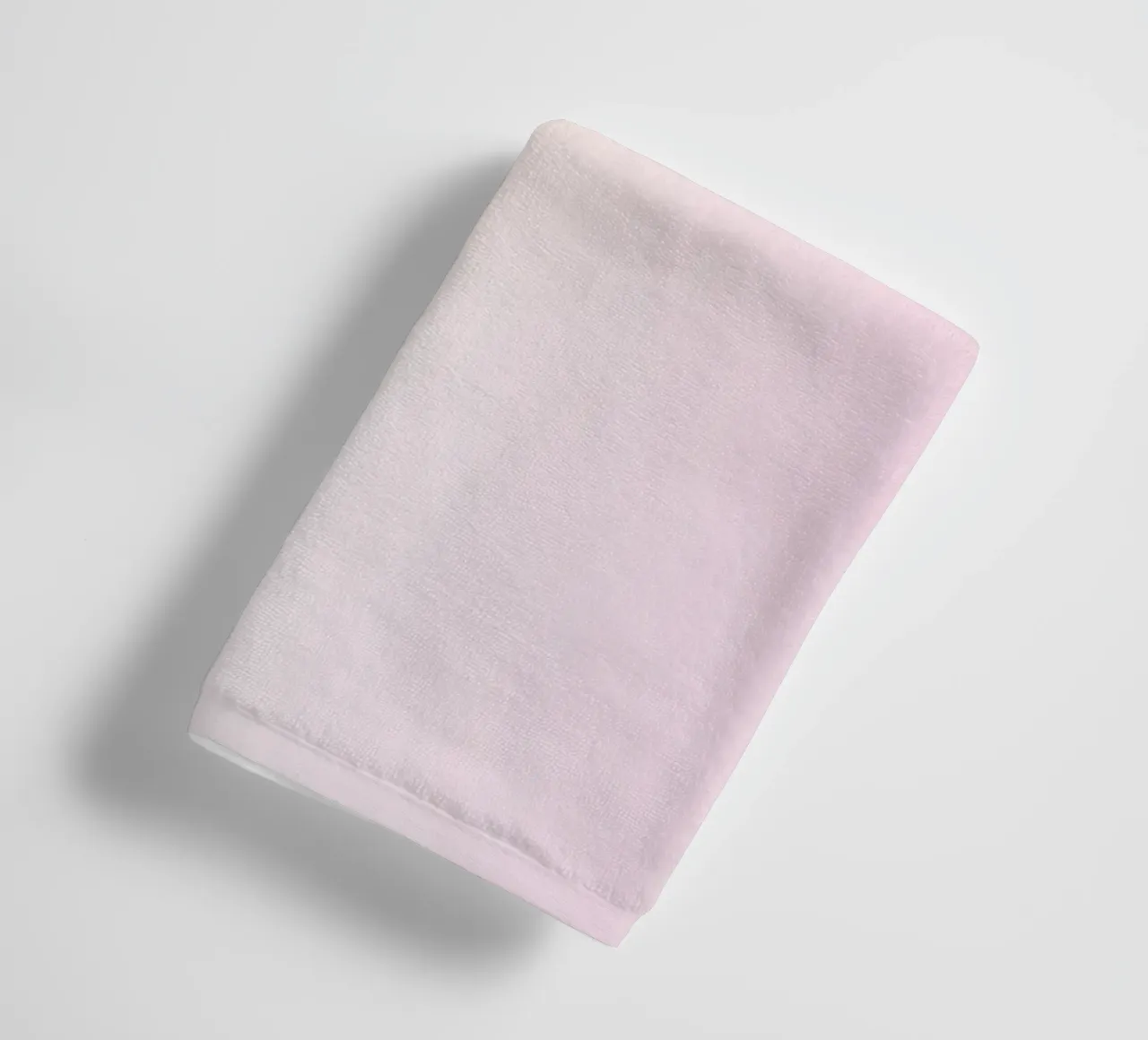 Zachte lentebloem met kleurverloop badhanddoek van Katja Stehle Design