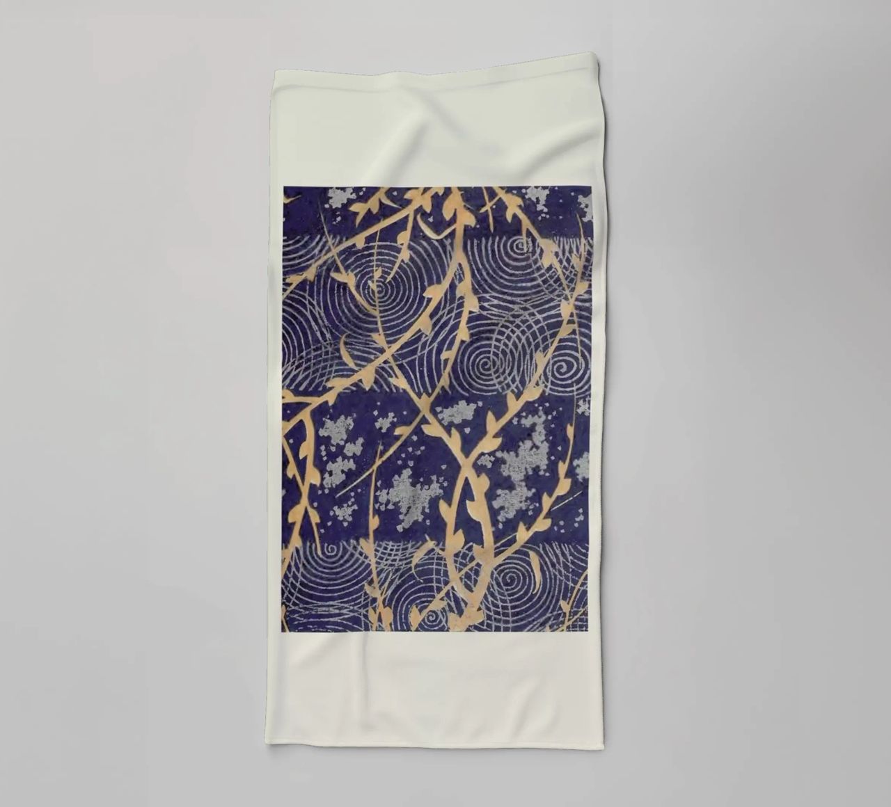 Shin-Bijutsukai - Surface badhanddoek van Vintage by JUNIQE