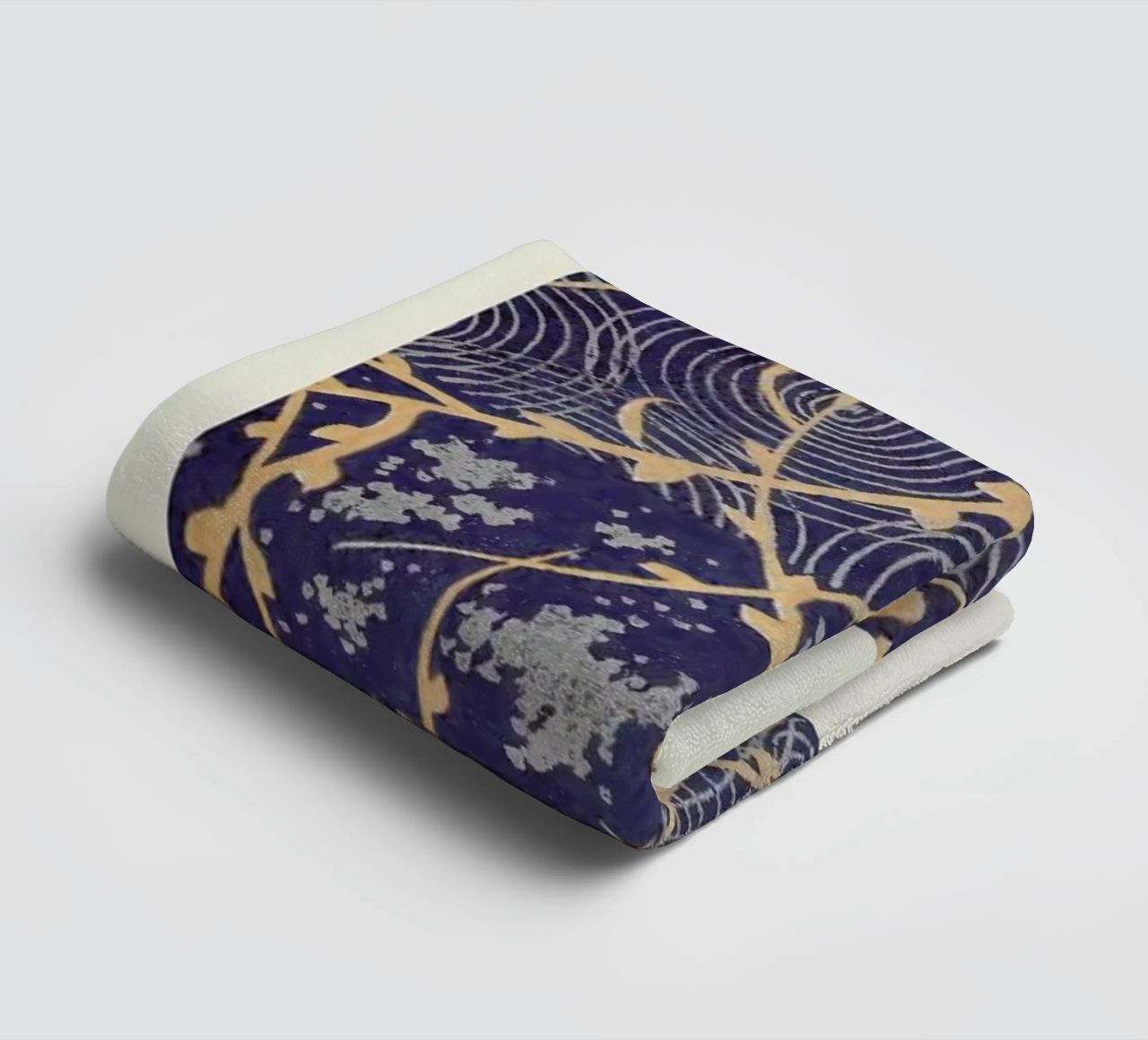 Shin-Bijutsukai - Surface badhanddoek van Vintage by JUNIQE