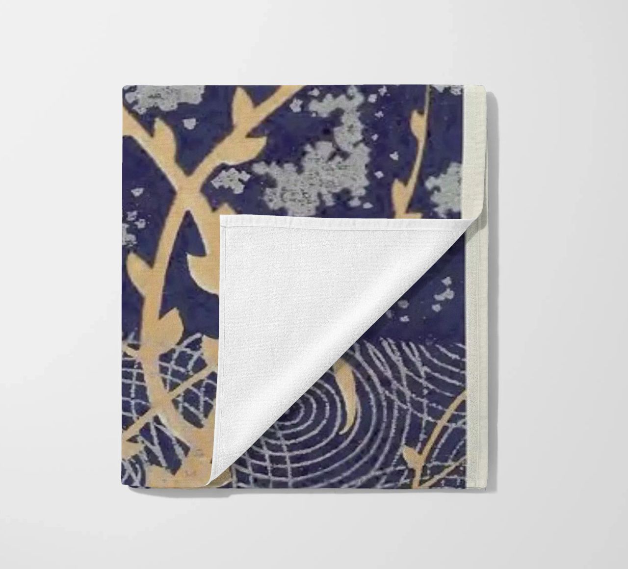 Shin-Bijutsukai - Surface toalla de playa de Vintage by JUNIQE