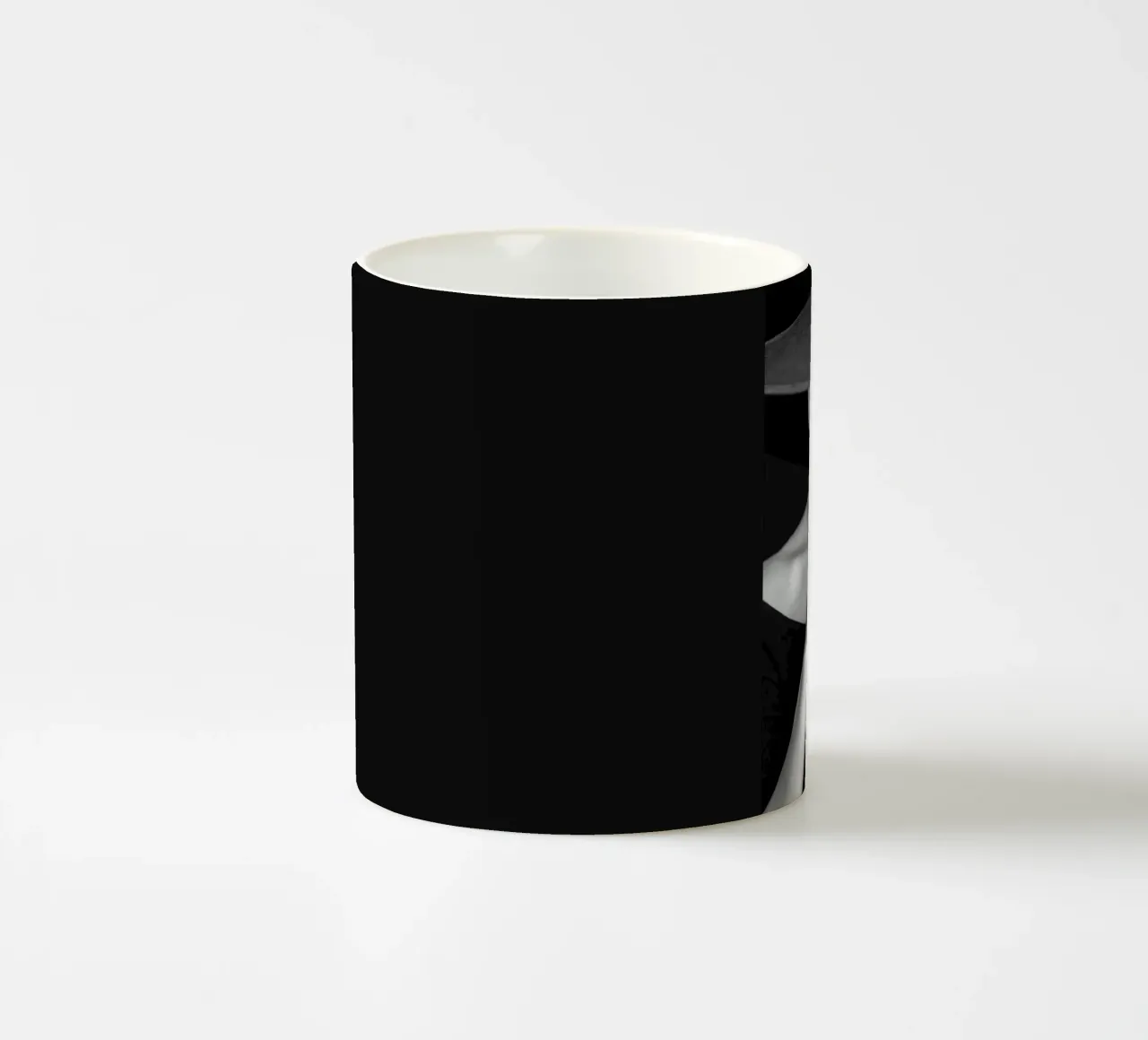 Belle donne tazza in ceramica da Lorraine Mooore
