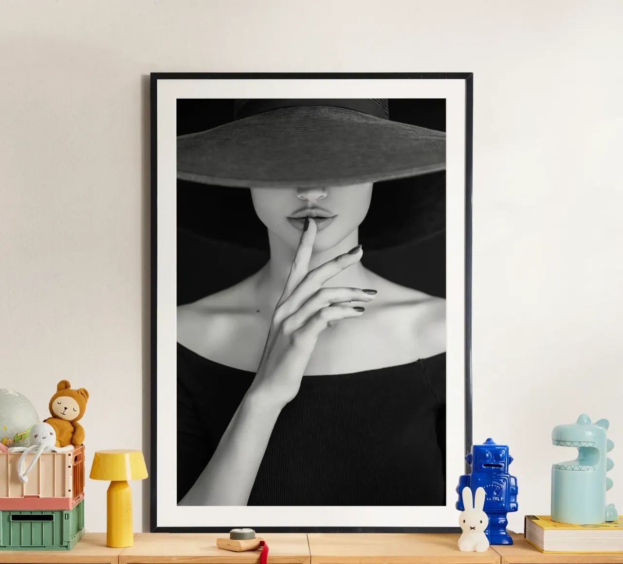 Belle donne poster con telaio in legno da Lorraine Mooore