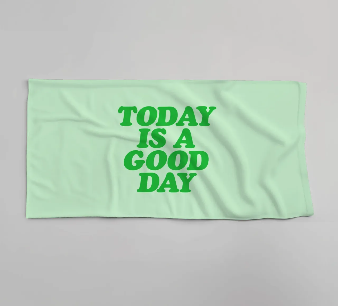 Today is a Good Day Optimistische typografie print in groen badhanddoek van THE MOTIVATED TYPE