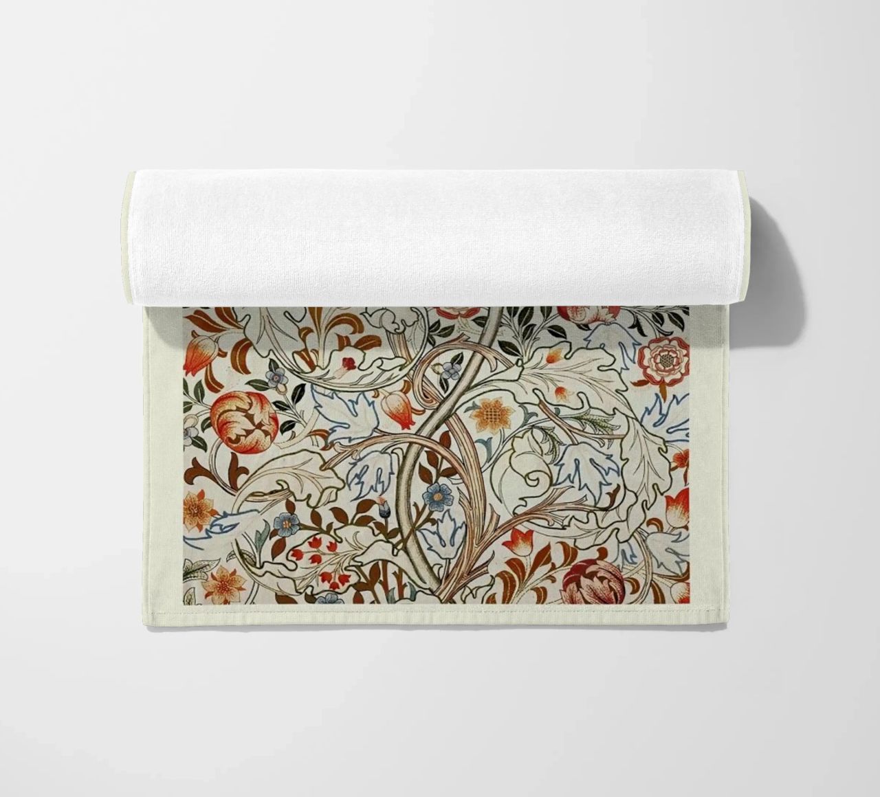 William Morris - Acanthus Strandtuch von Vintage by JUNIQE