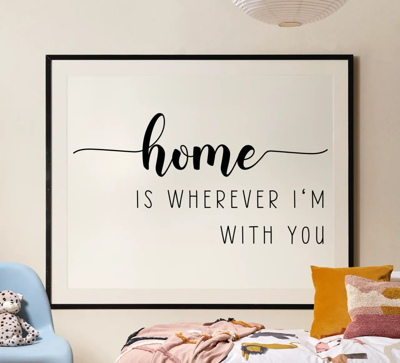 Casa è ovunque io sia con te poster con telaio in legno da Shark Printables