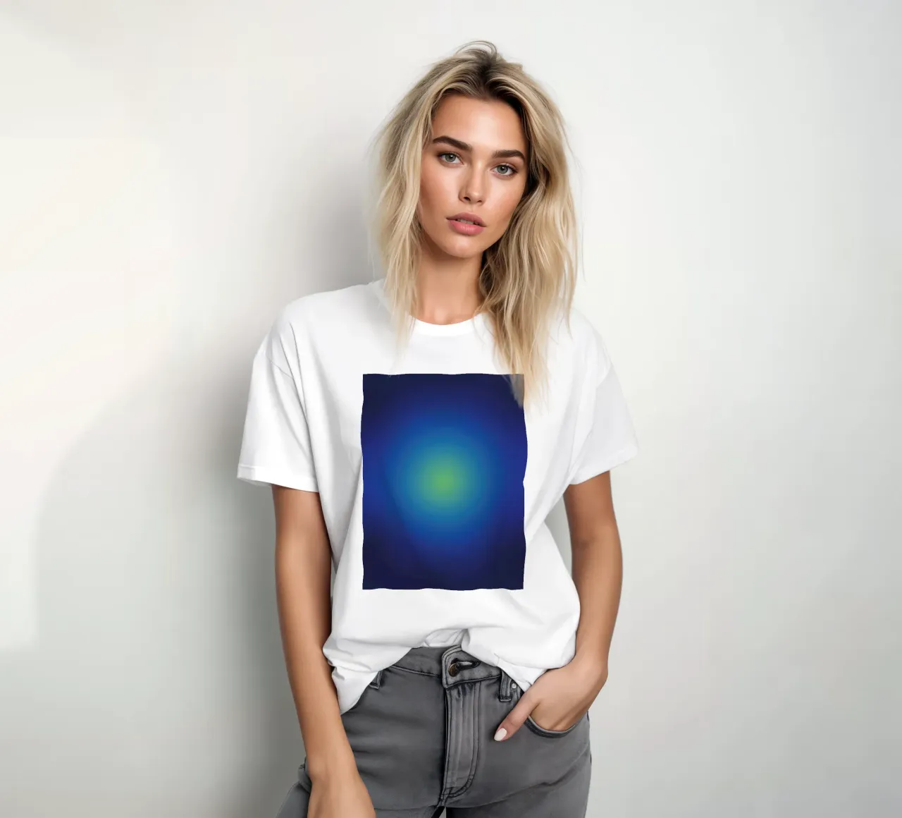 Delicato gradiente Notte blu profondo Aurora t-shirt da Katja Stehle Design