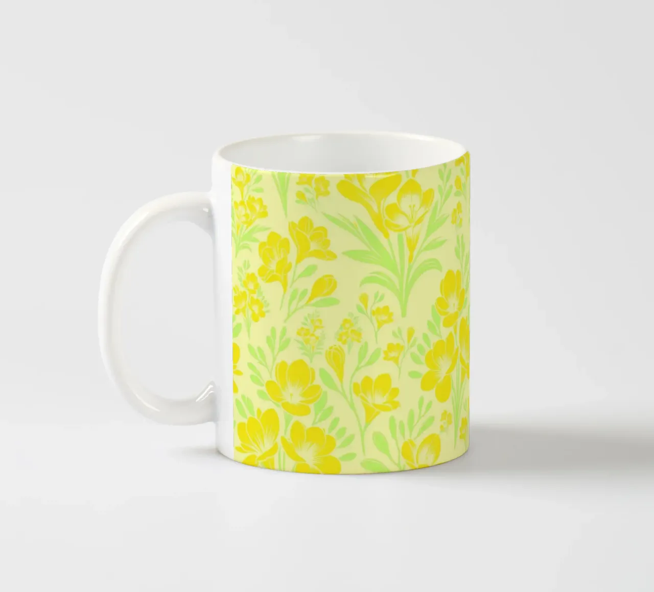 Fiori di fresia gialli tazza in ceramica da SilverPegasus
