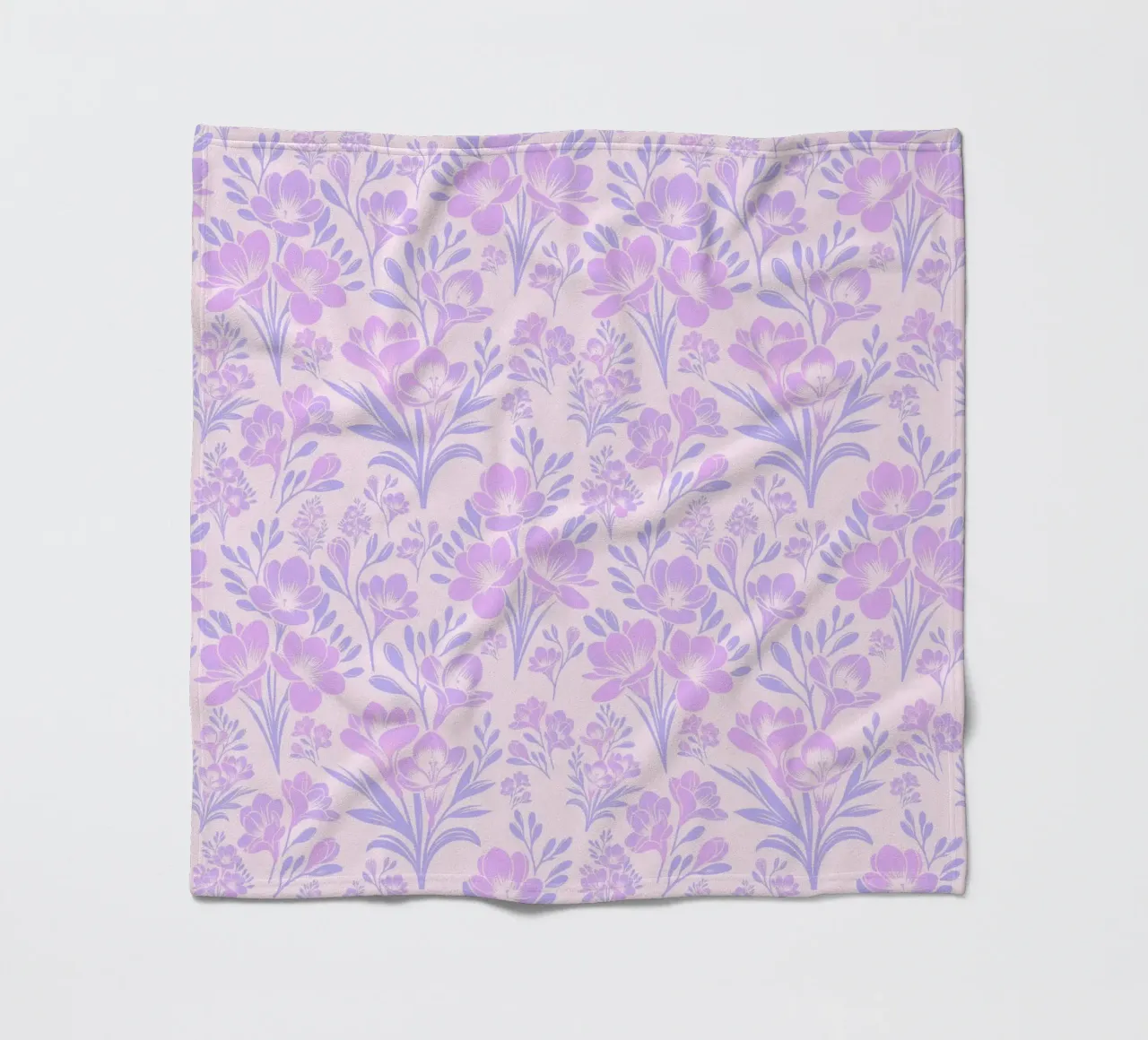 Freesie Blumen Lavendel Fleecedecke von SilverPegasus