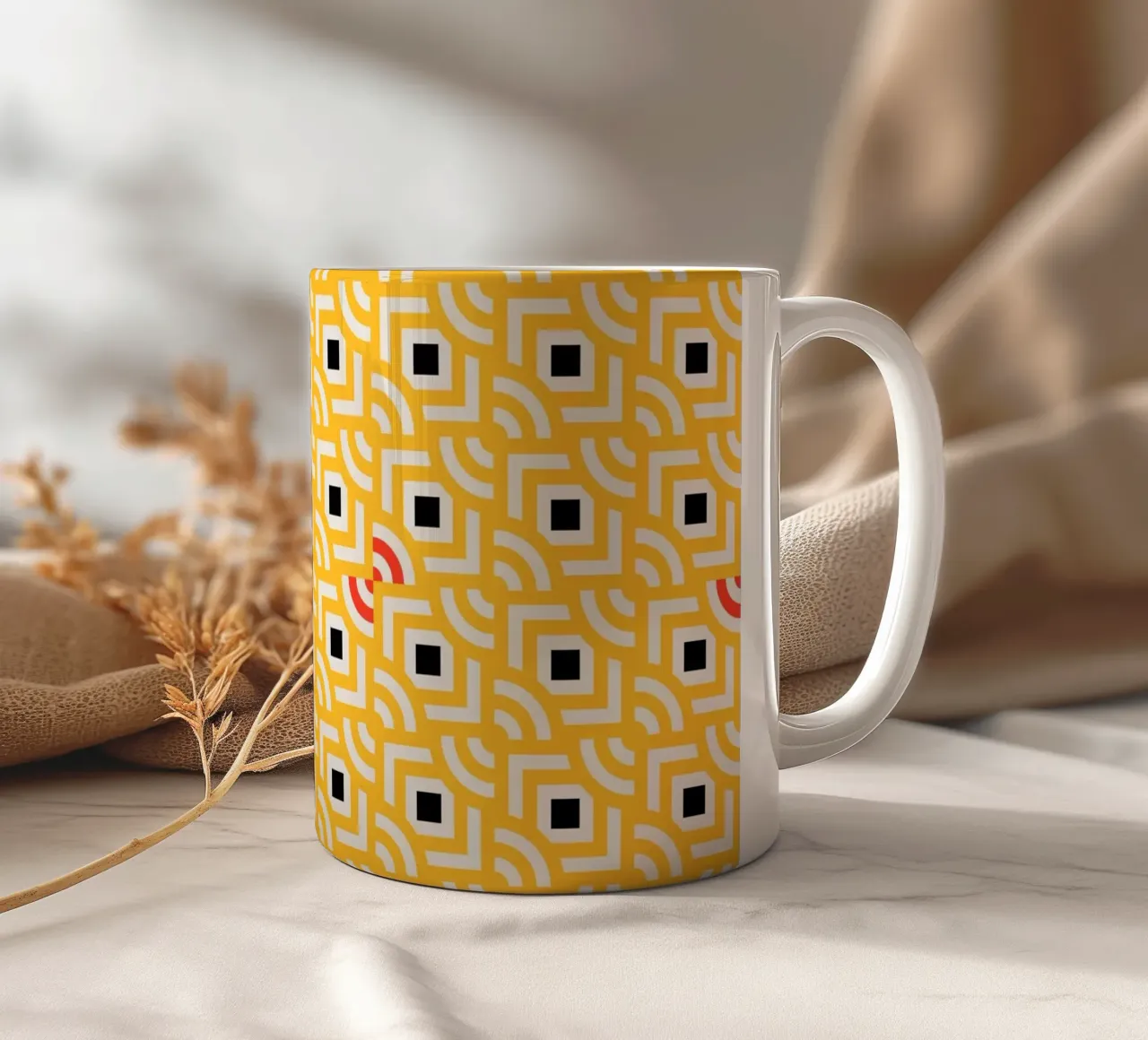 Pioli rotondi Pioli quadrati Giallo tazza in ceramica da SilverPegasus