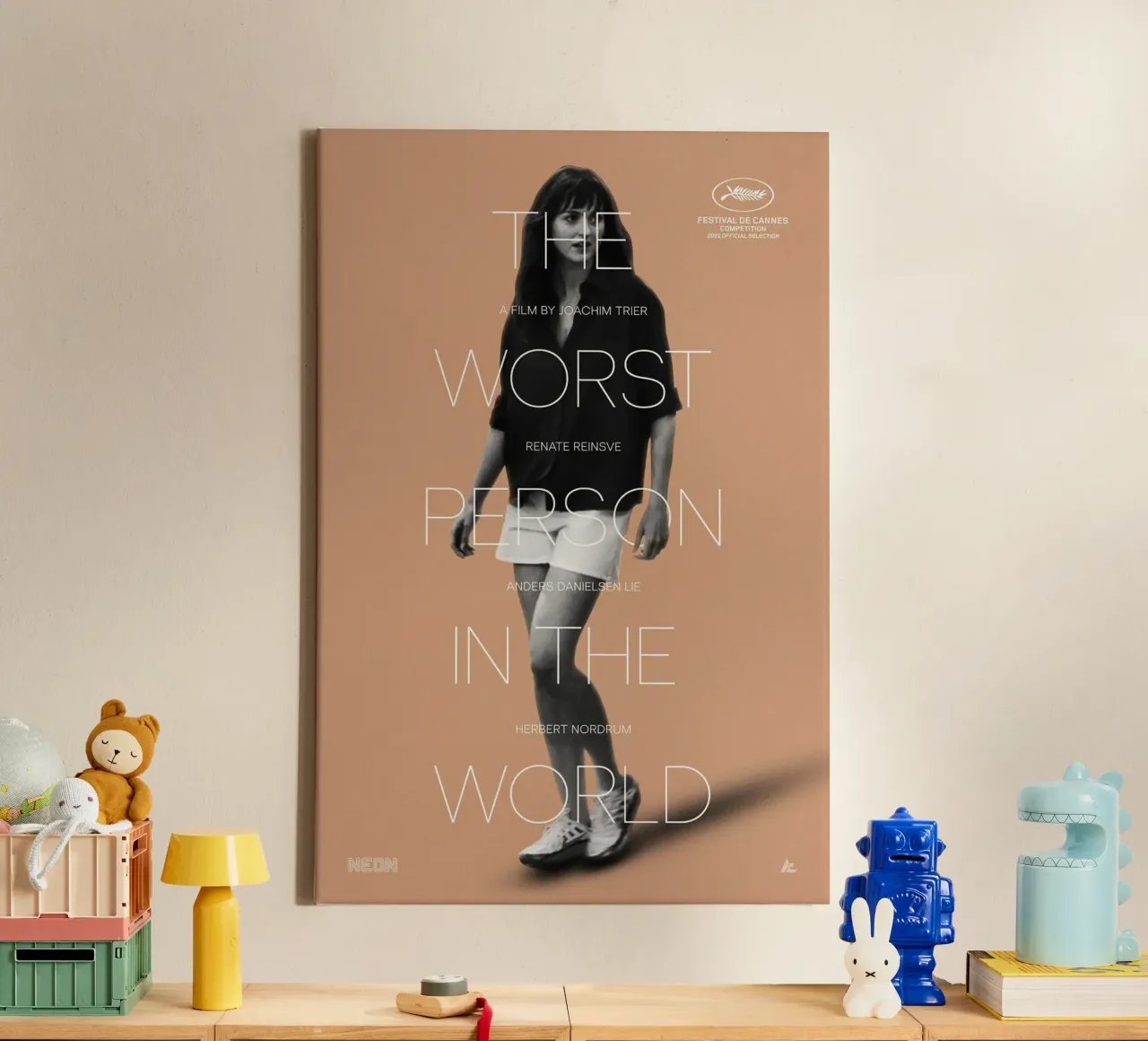 The Worst Person in the World tela con Cornice a cassetta da Attaboy Dsgn