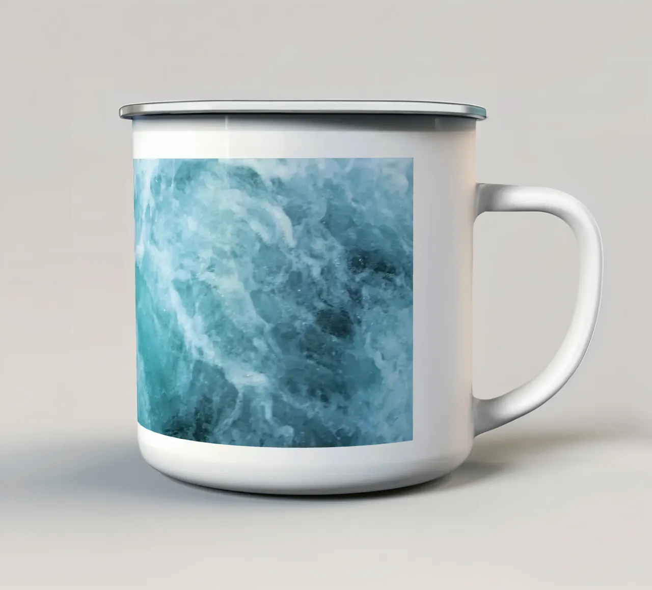 Ocean Spray III tazza in smalto da Cassia Beck Photography