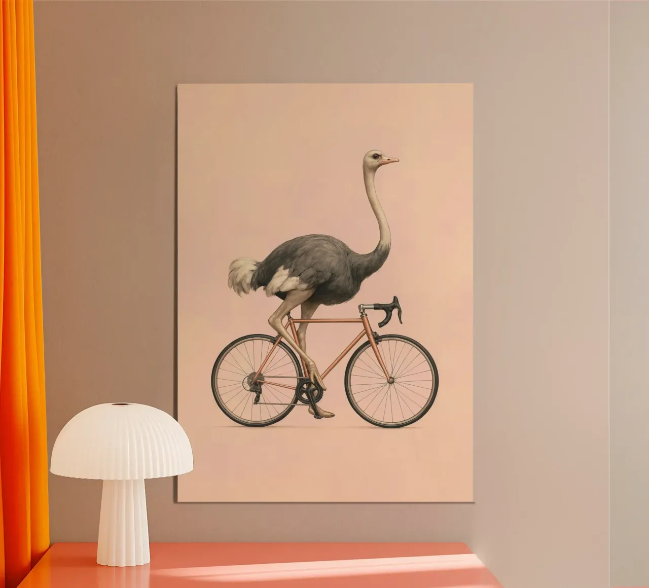 Struzzo in bicicletta - Uccello divertente e surreale su una bicicletta poster con telaio in alluminio da Lootprint