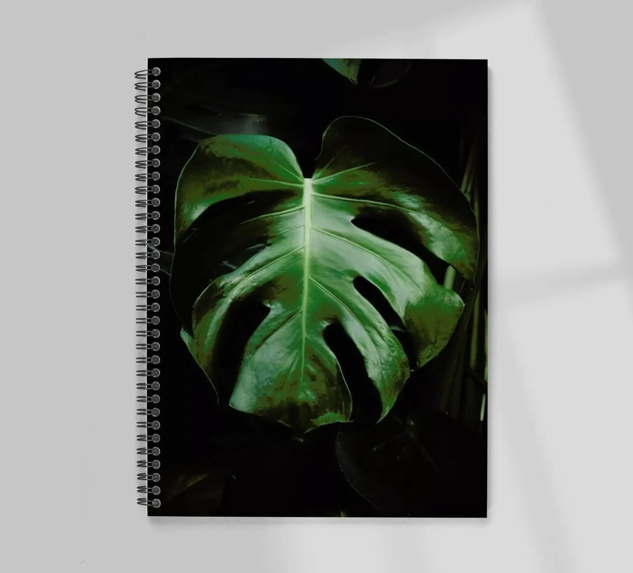 Hoja de Monstera cuaderno de espiral de Ingrid Beddoes
