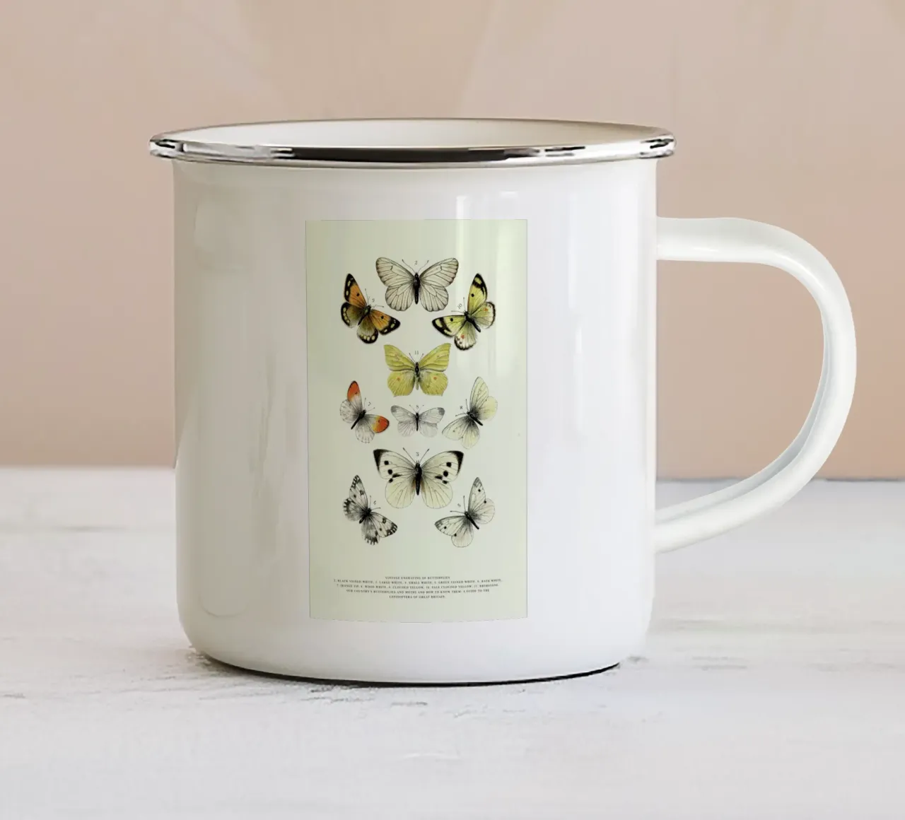 Vintage Butterflies tazza in smalto da Vintage by JUNIQE