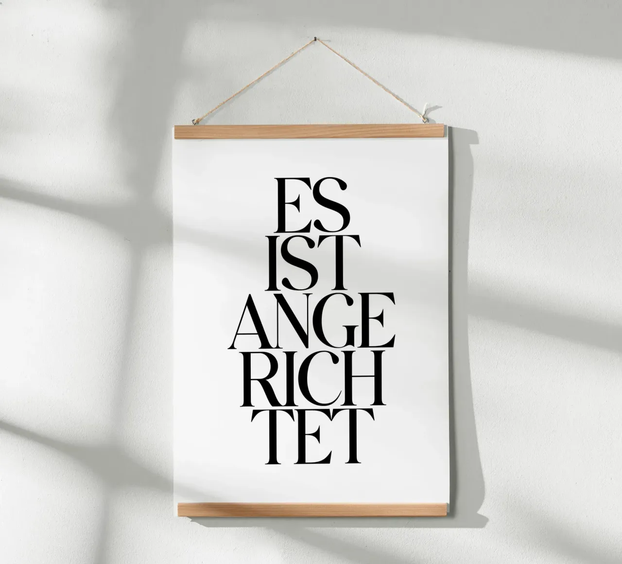 Es ist angerichtet poster con telaio in legno da BAINAI QUOTES