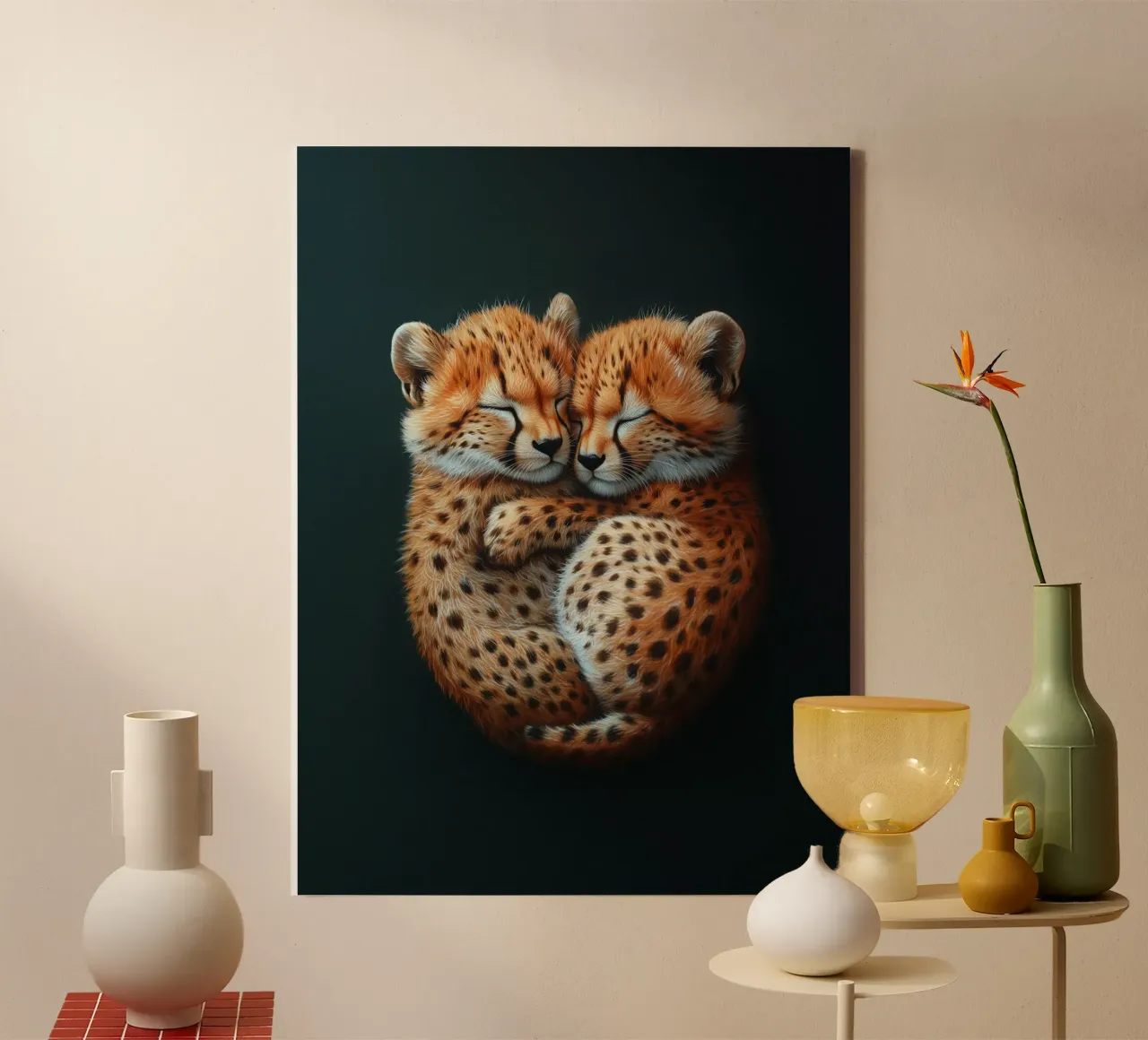Kleine Liebes Geparde Leinwand mit Schattenfugenrahmen von Carinaprint