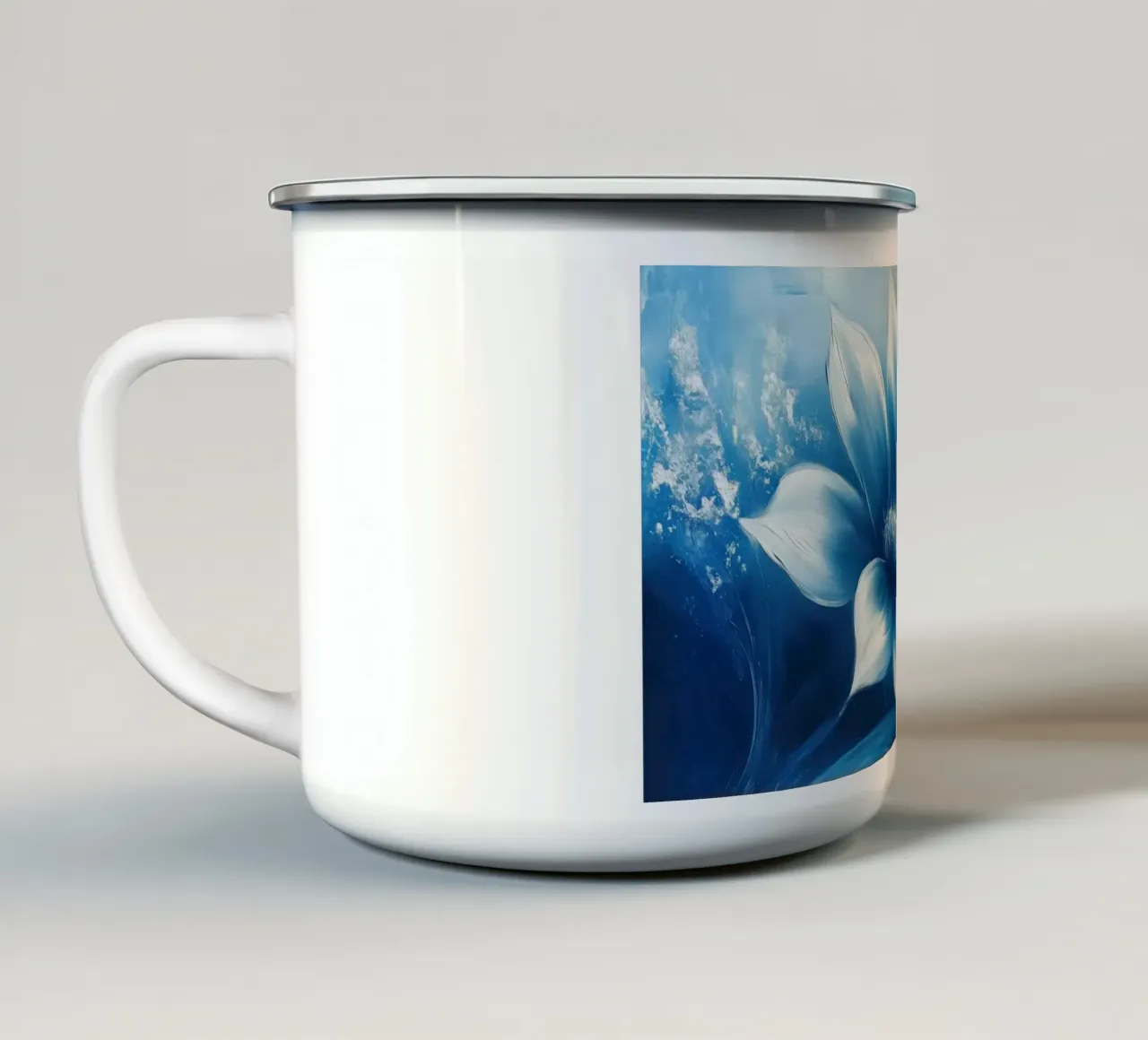 Fiore dai colori blu tazza in smalto da Imagine