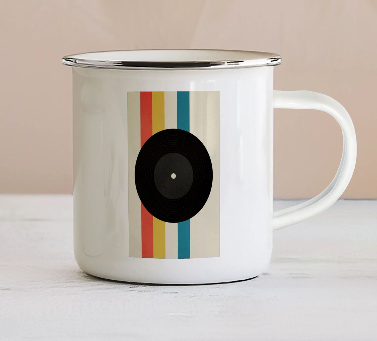 Record tazza in smalto da daylight design studio