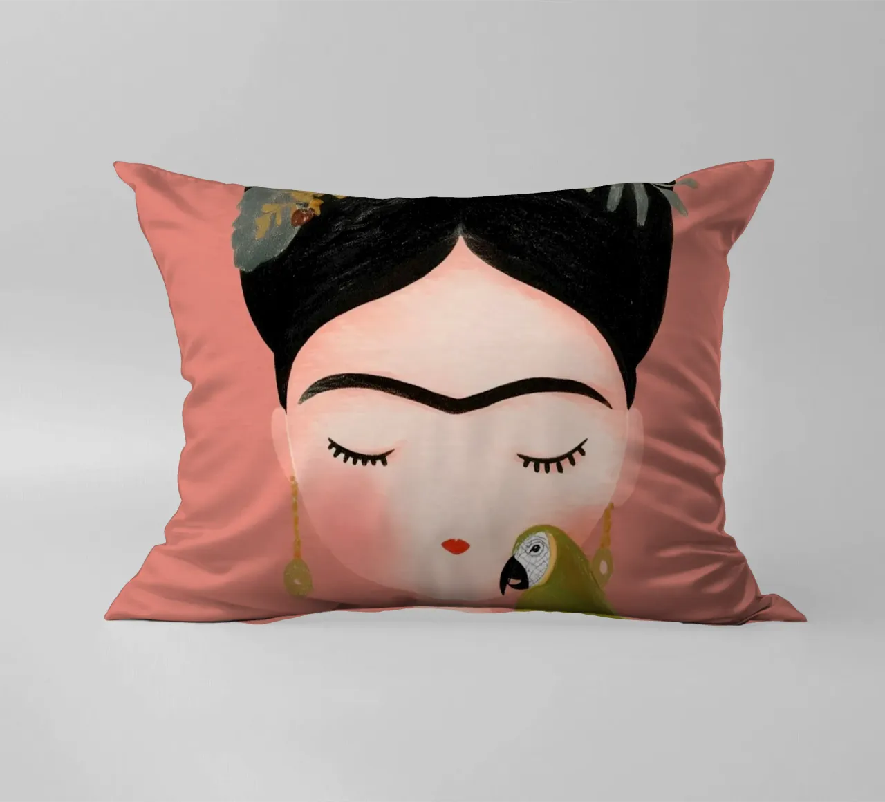 La piccola Frida con il pappagallo cuscino da Carinaprint