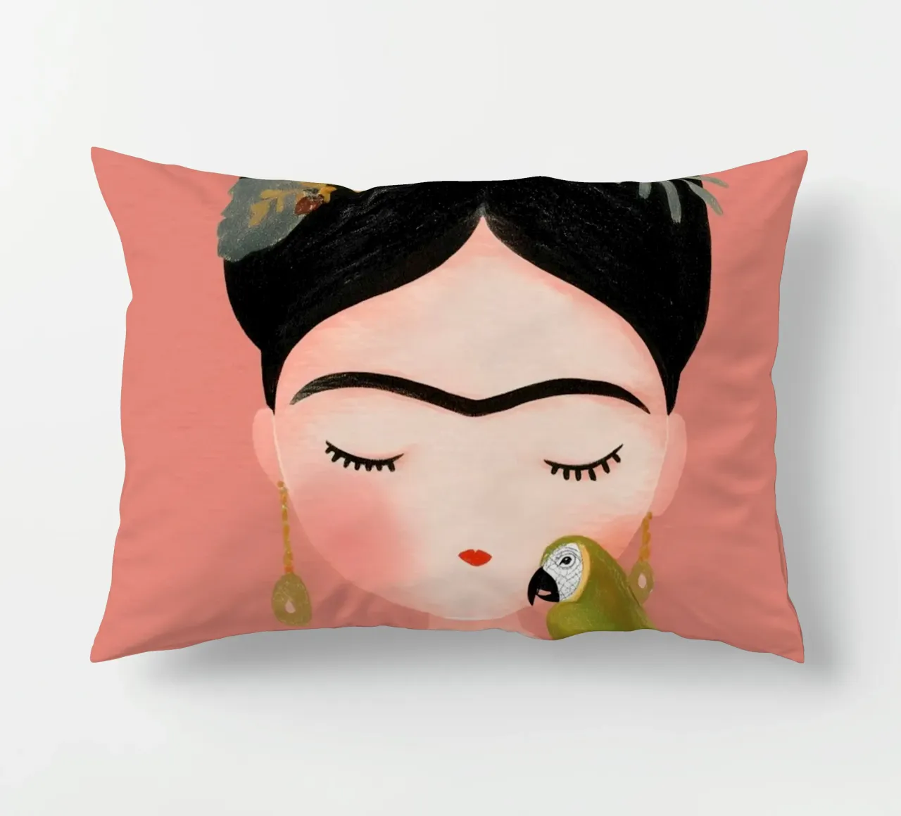 La piccola Frida con il pappagallo cuscino da Carinaprint