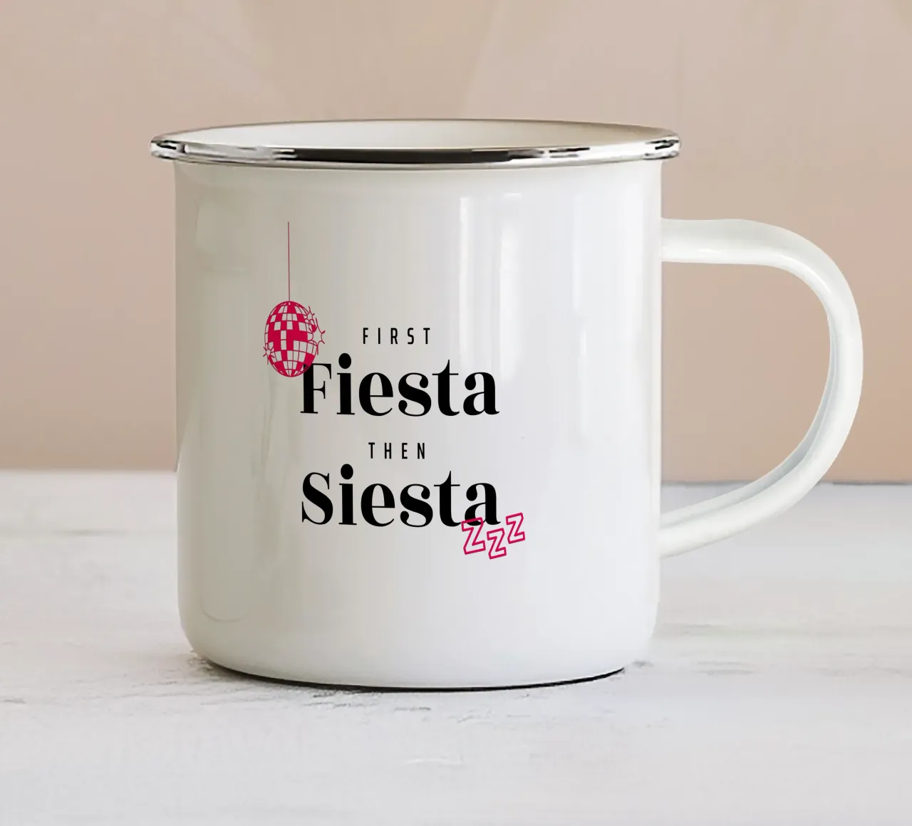 First Fiesta then Siesta tazza in smalto da Bureau Purpur