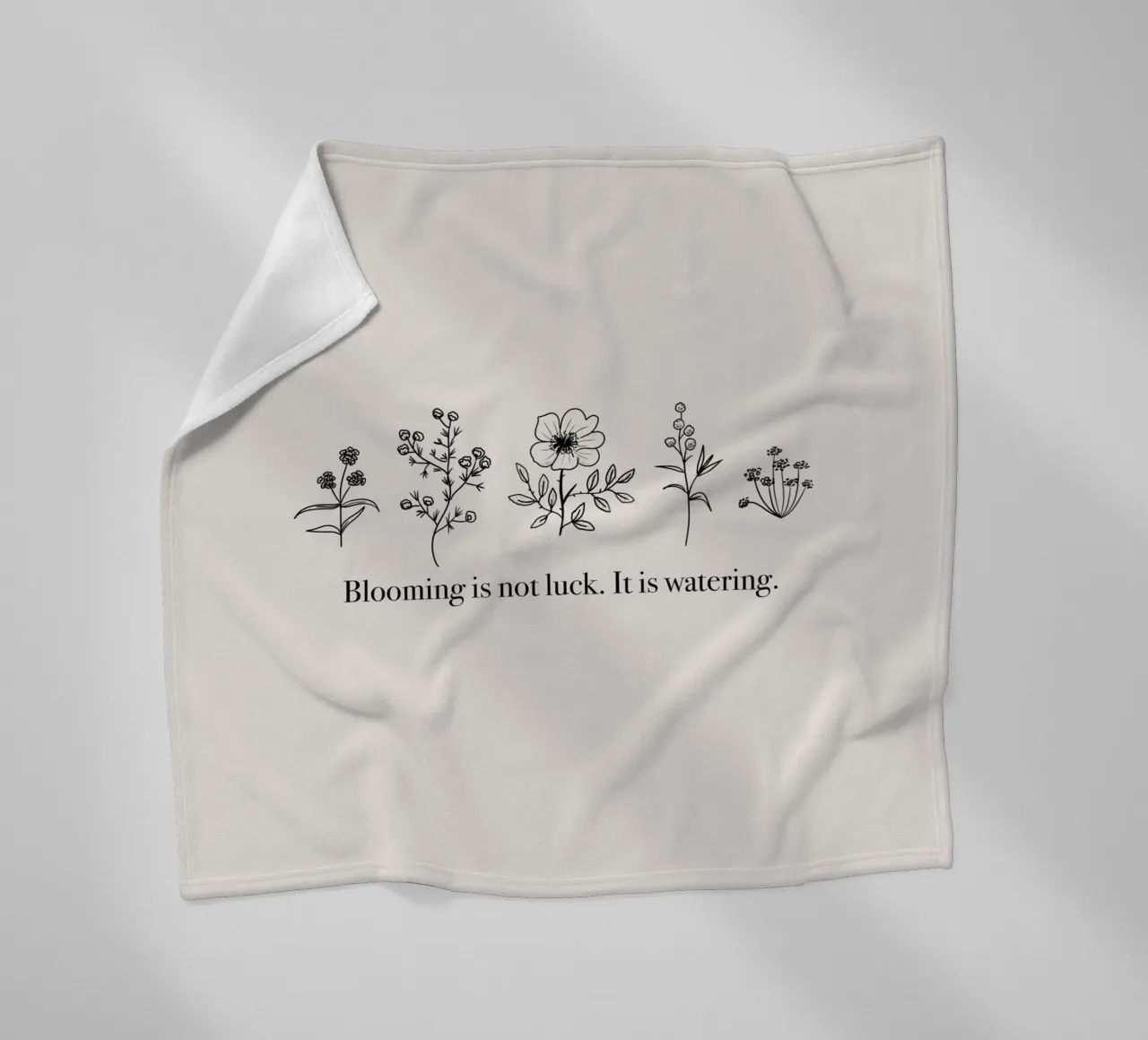 Blooming is not Luck coperta in pile da anisillustration