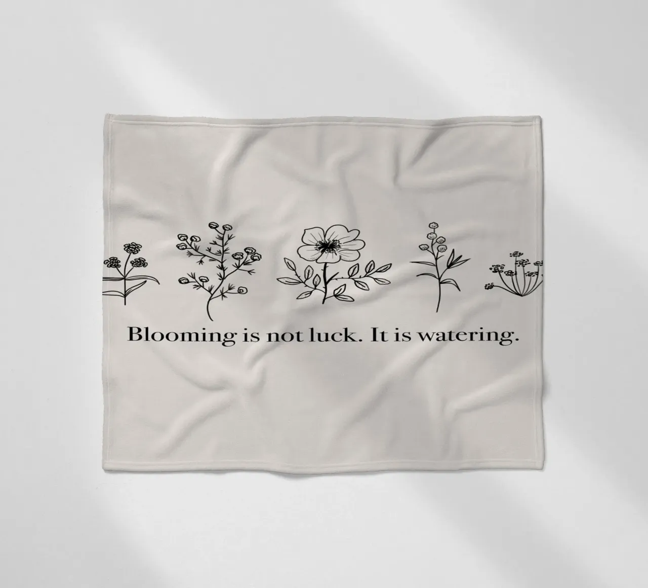 Blooming is not Luck coperta in pile da anisillustration
