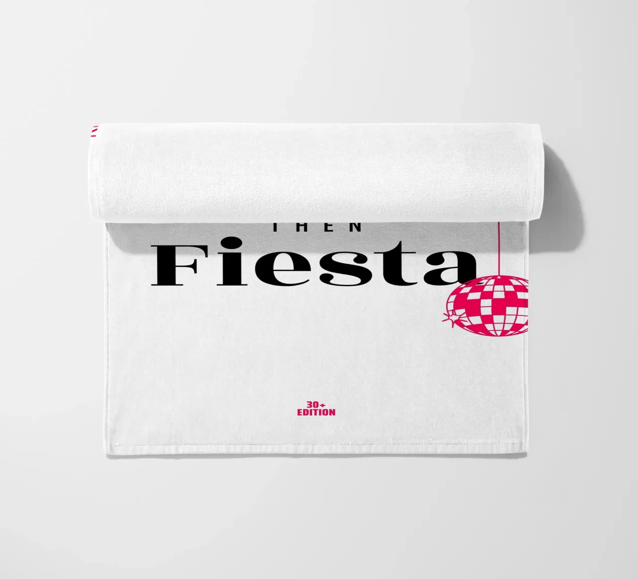 First Siesta then Fiesta – 30+ Edition telo mare da Bureau Purpur