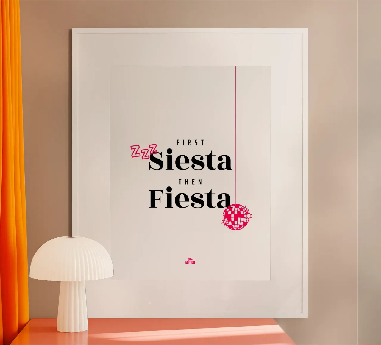 First Siesta then Fiesta – 30+ Edition poster con telaio in alluminio da Bureau Purpur