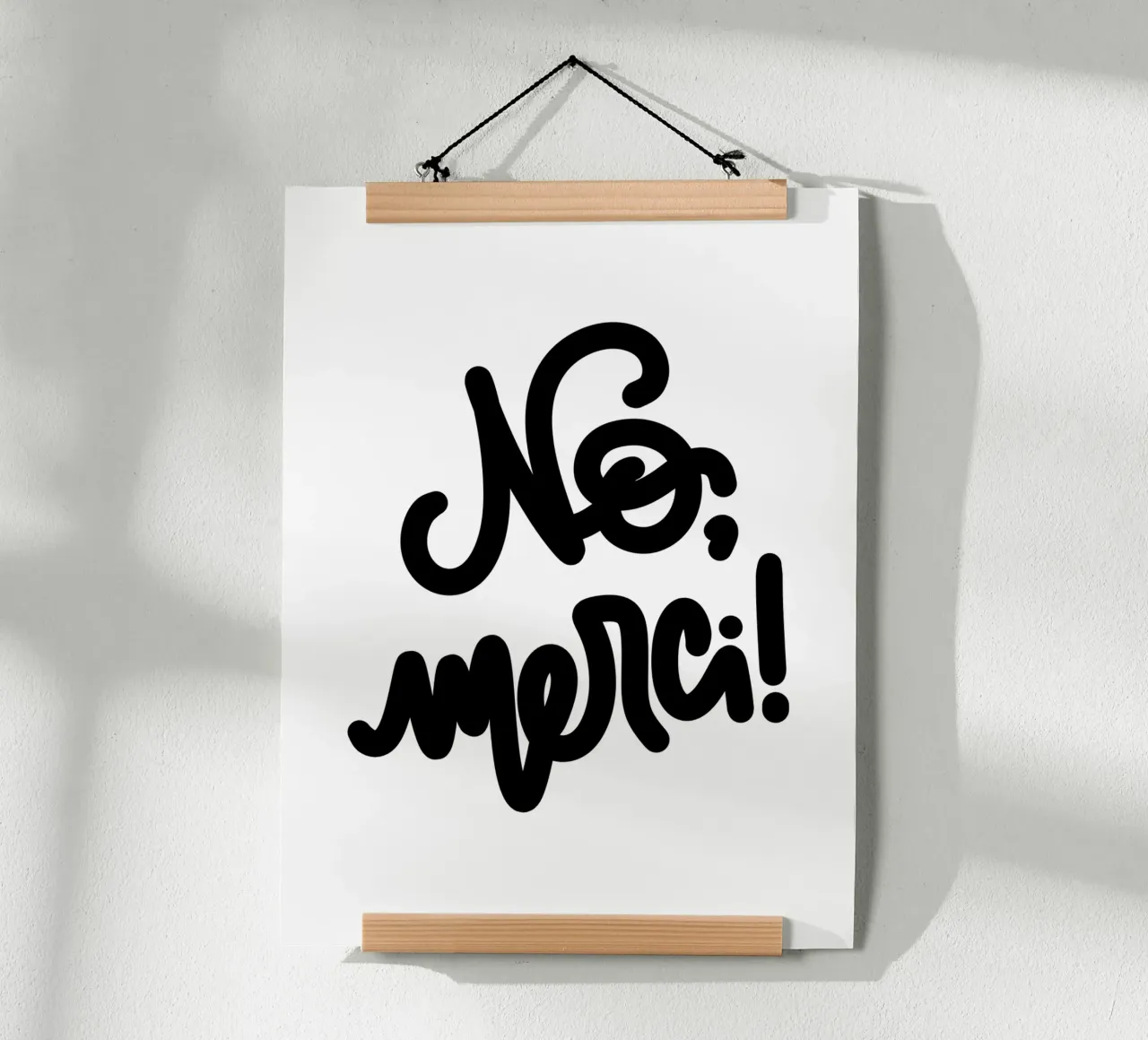 No, merci! Poster Statement & Typografie Poster Schwarz-Weiß poster con telaio in legno da LIMITED EDITION LETTERS