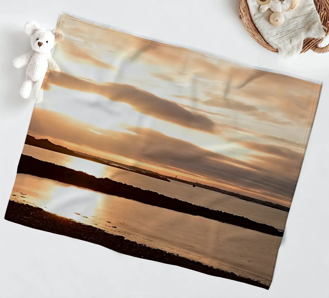 FAA293 TRAMONTO IN SPIAGGIA. coperta in pile da Thierry vobmann photography