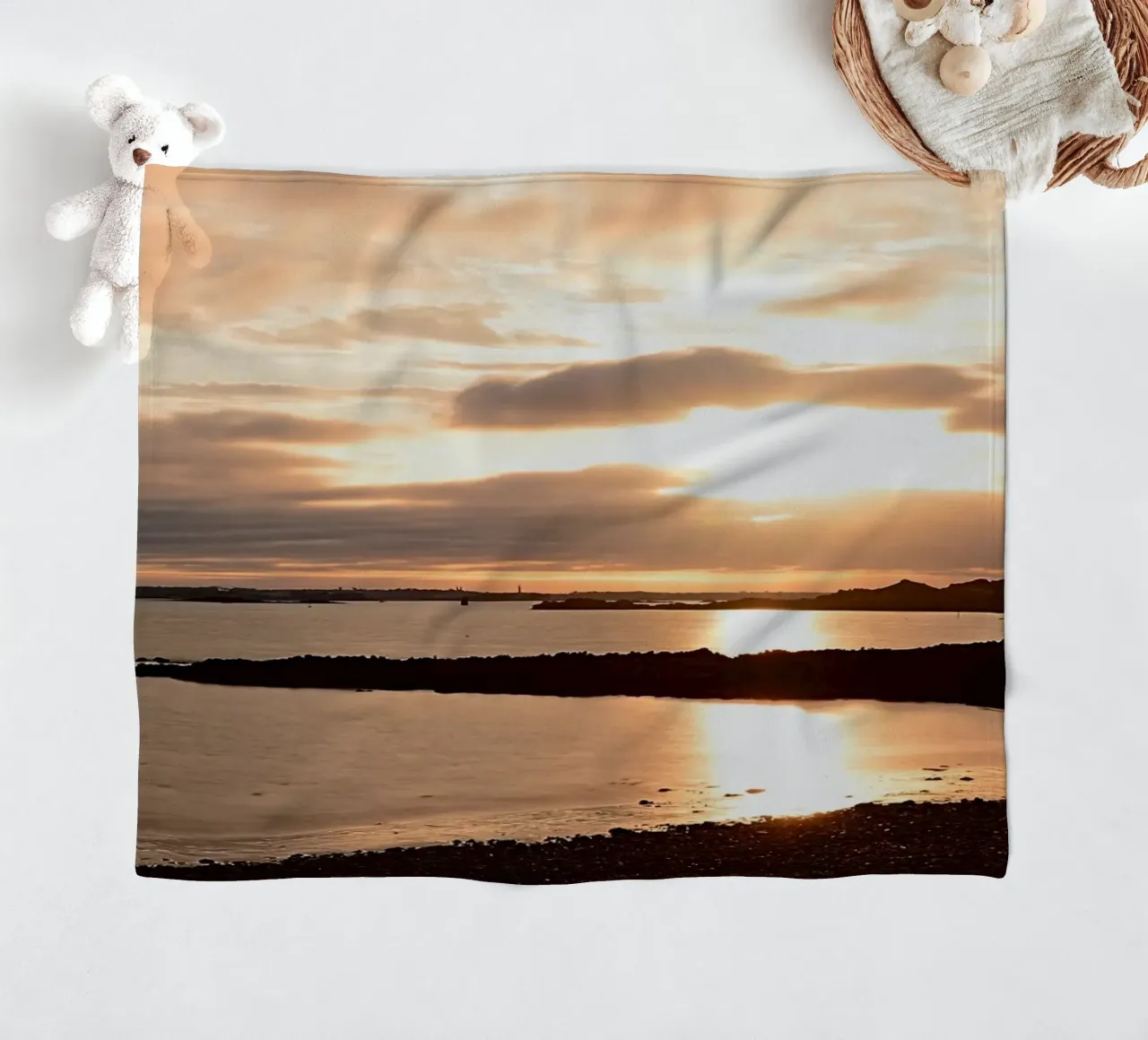 FAA293 TRAMONTO IN SPIAGGIA. coperta in pile da Thierry vobmann photography
