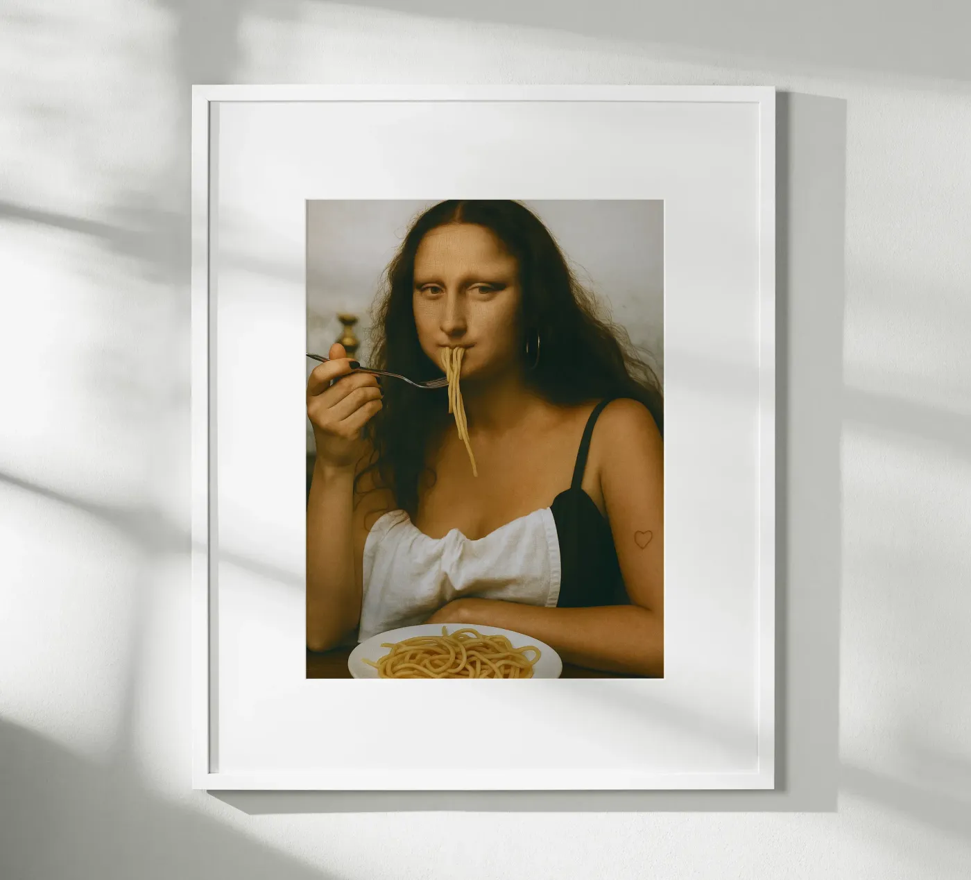 Mona Tasty poster da Dikhotomy