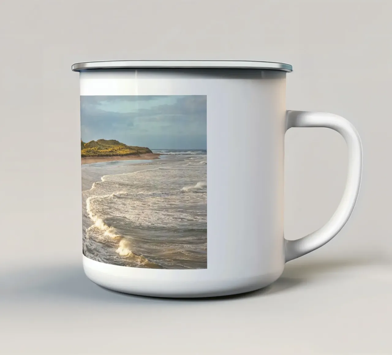Seahouses Beach tazza in smalto da Dave Hare Photography