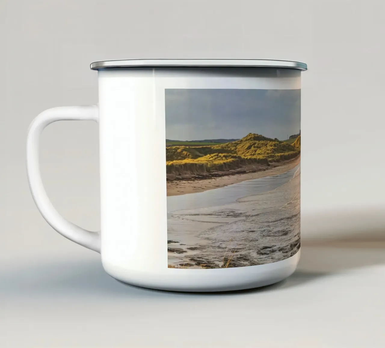 Seahouses Beach tazza in smalto da Dave Hare Photography