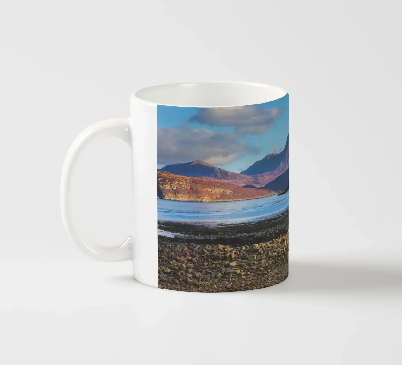 Ben Loyal tazza in ceramica da Dave Hare Photography