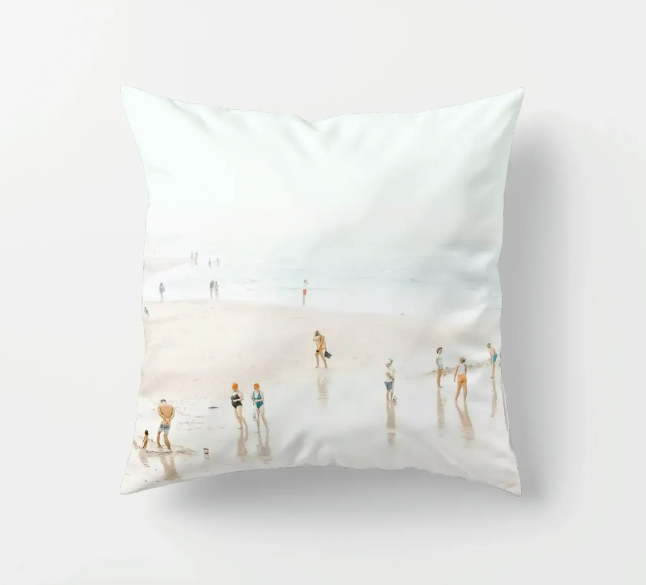 Gente di spiaggia - Oceano e mare minimalista cuscino da Ingrid Beddoes