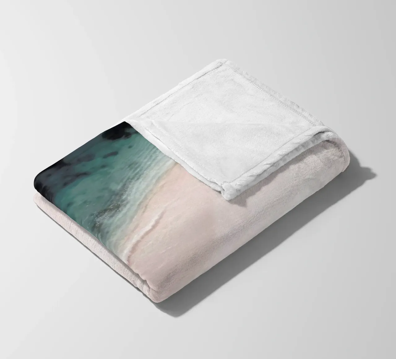 Spiaggia di sabbia rosa - Oceano mare aereo coperta in pile da Ingrid Beddoes