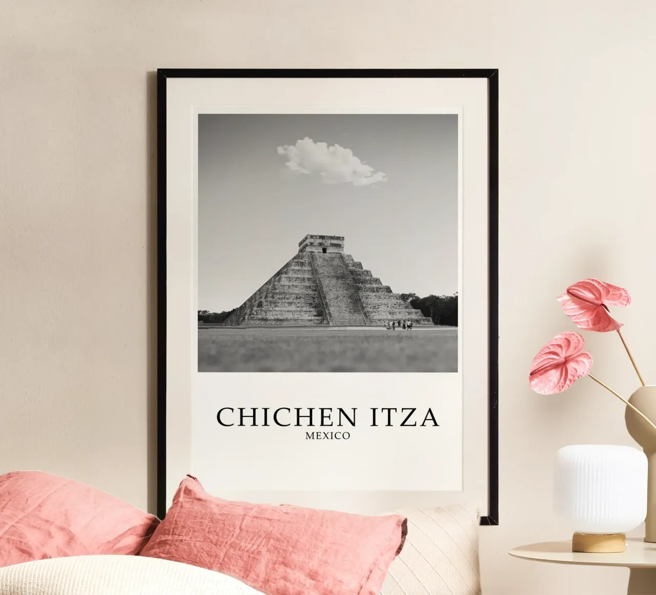 Chechen Itza Messico Architettura Storica Scena in scala di grigi poster da Charnwood Prints
