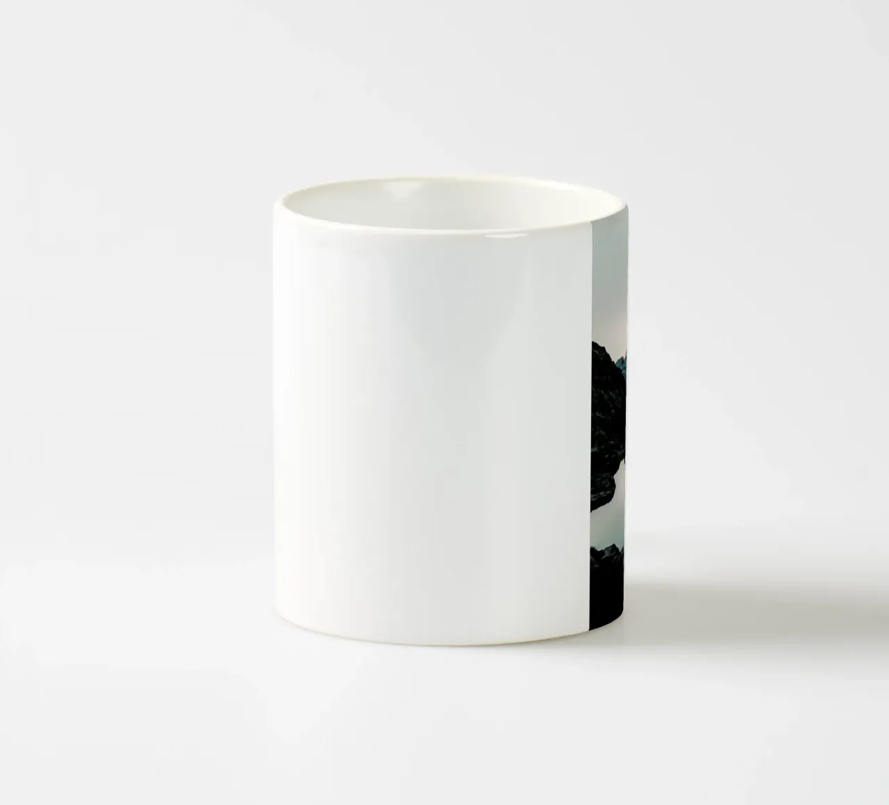 Perfect Solitude tazza in ceramica da METROPOLIS